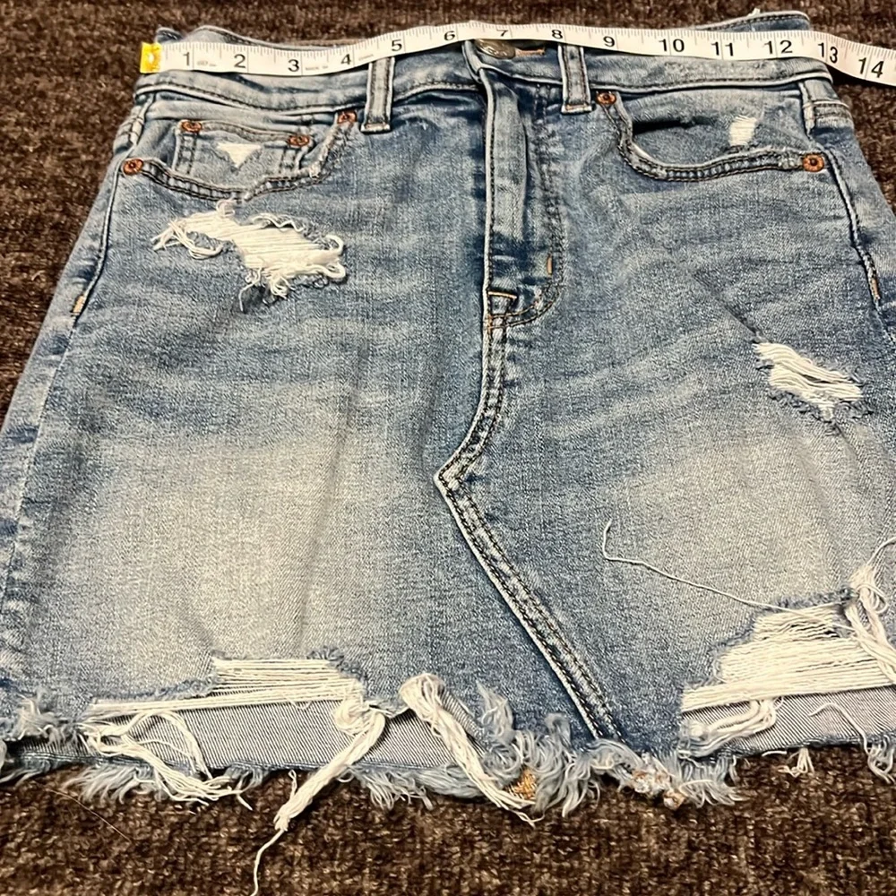 American Eagle Hi Rise Mini distressed Super Stretch size 2 Jean Skirt - Picture 1 of 9